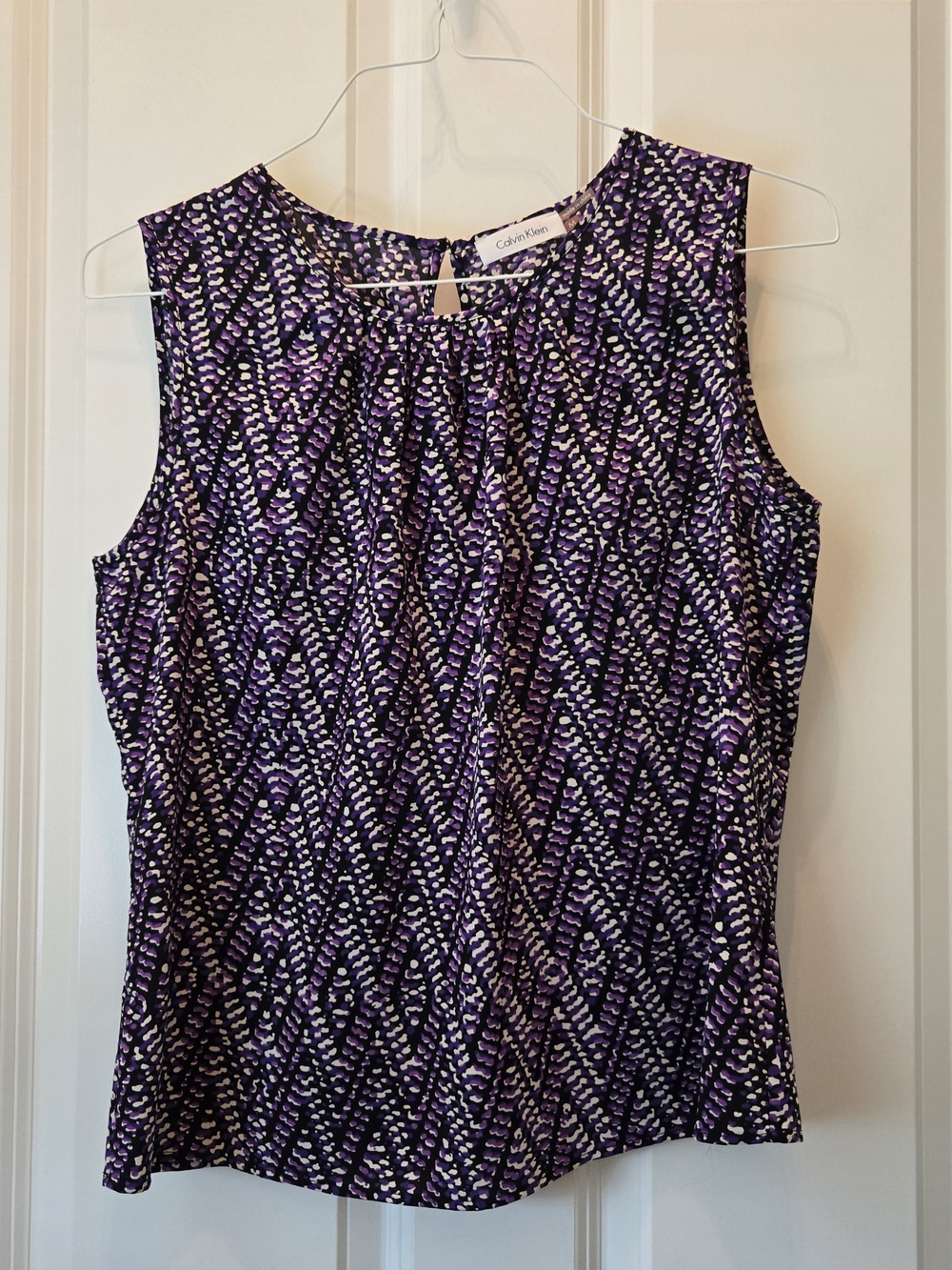 Calvin Klein Purple Patterned Sleeveless Pleat Neck Top EUC